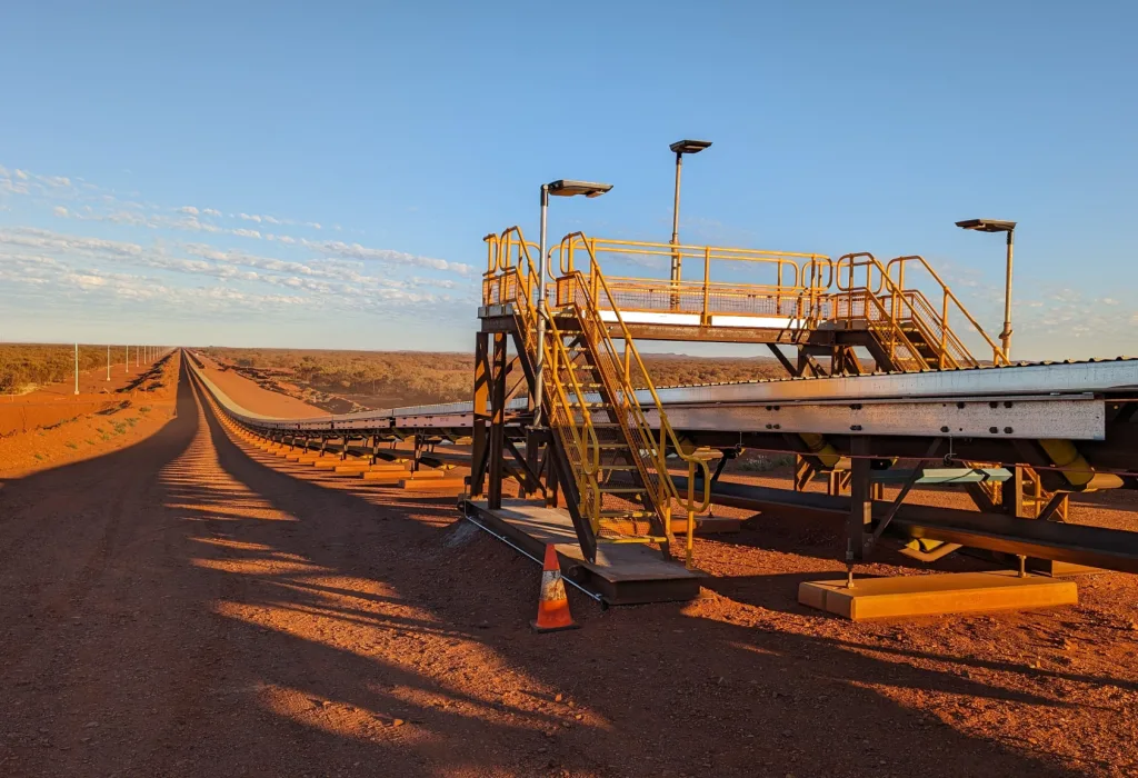 Hall Hub Overland Conveyor