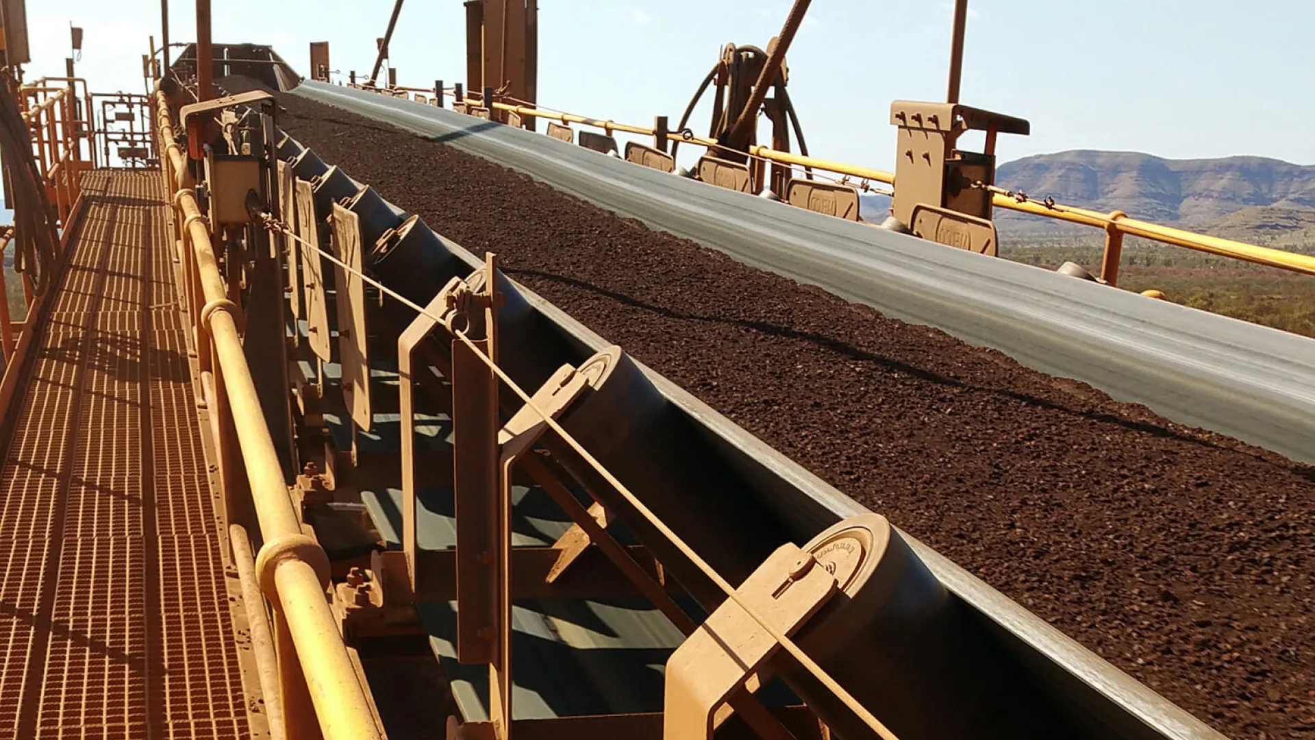 Conveyor resource handling system, representing EMtek’s engineering expertise in delivering practical and cost-effective industrial solutions.