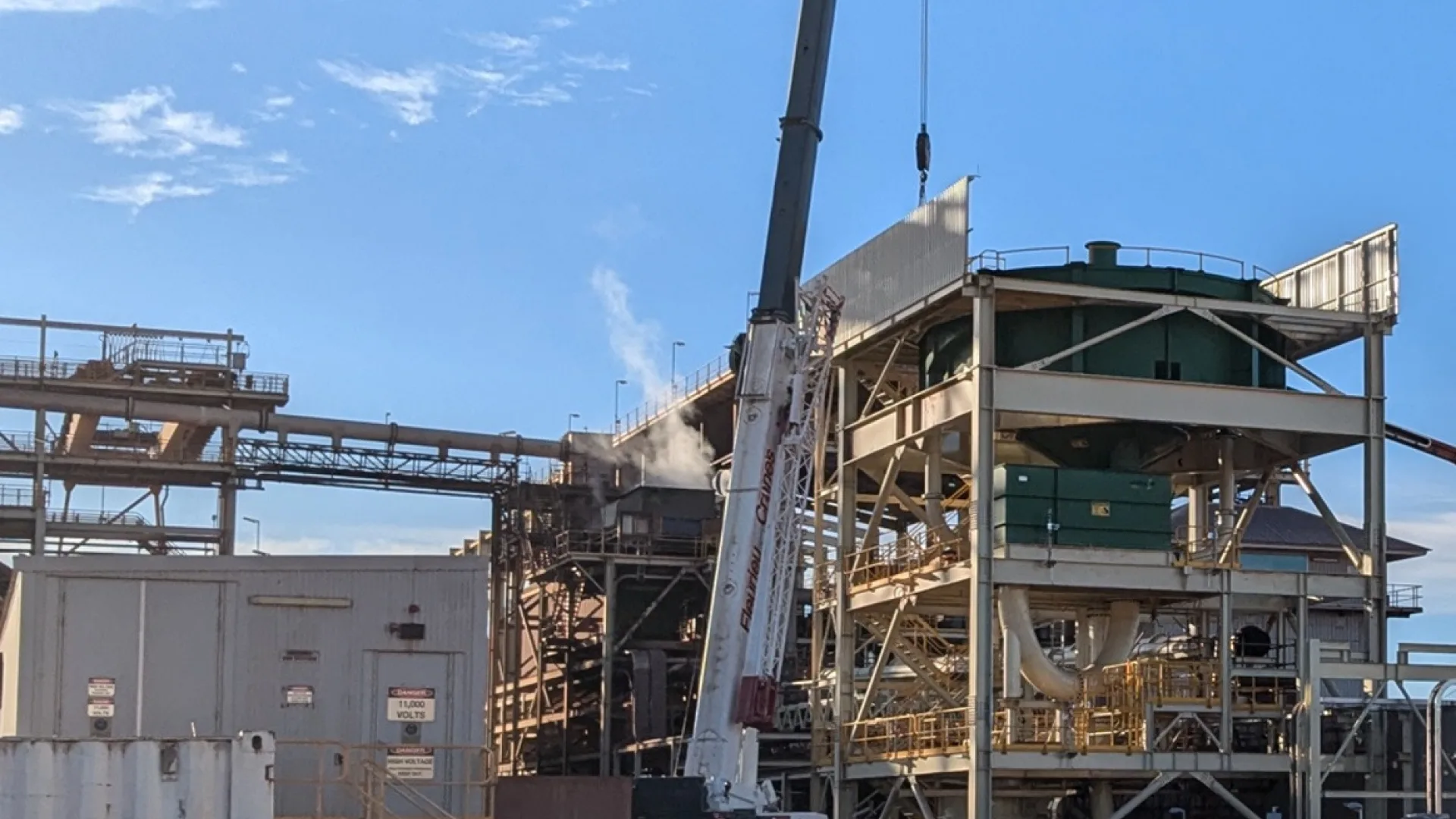 OZ Jamo Cell used in engineering projects, representing EMtek’s innovative solutions across multiple industries.