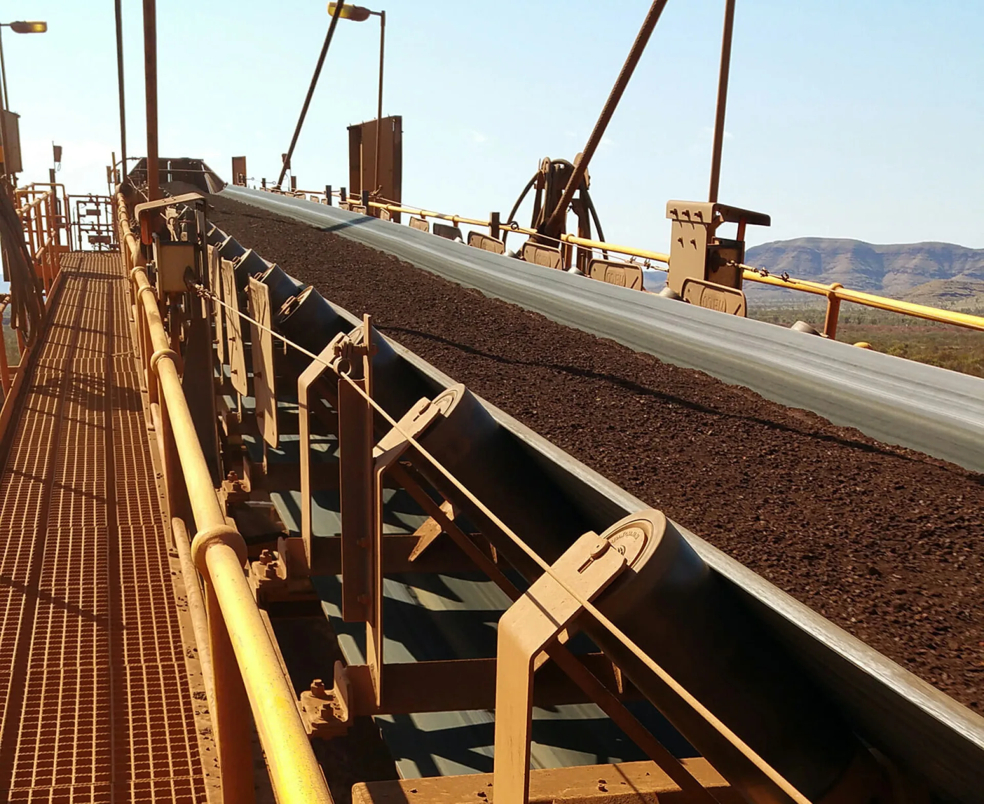 Conveyor resource handling system, representing EMtek’s engineering expertise in delivering practical and cost-effective industrial solutions.