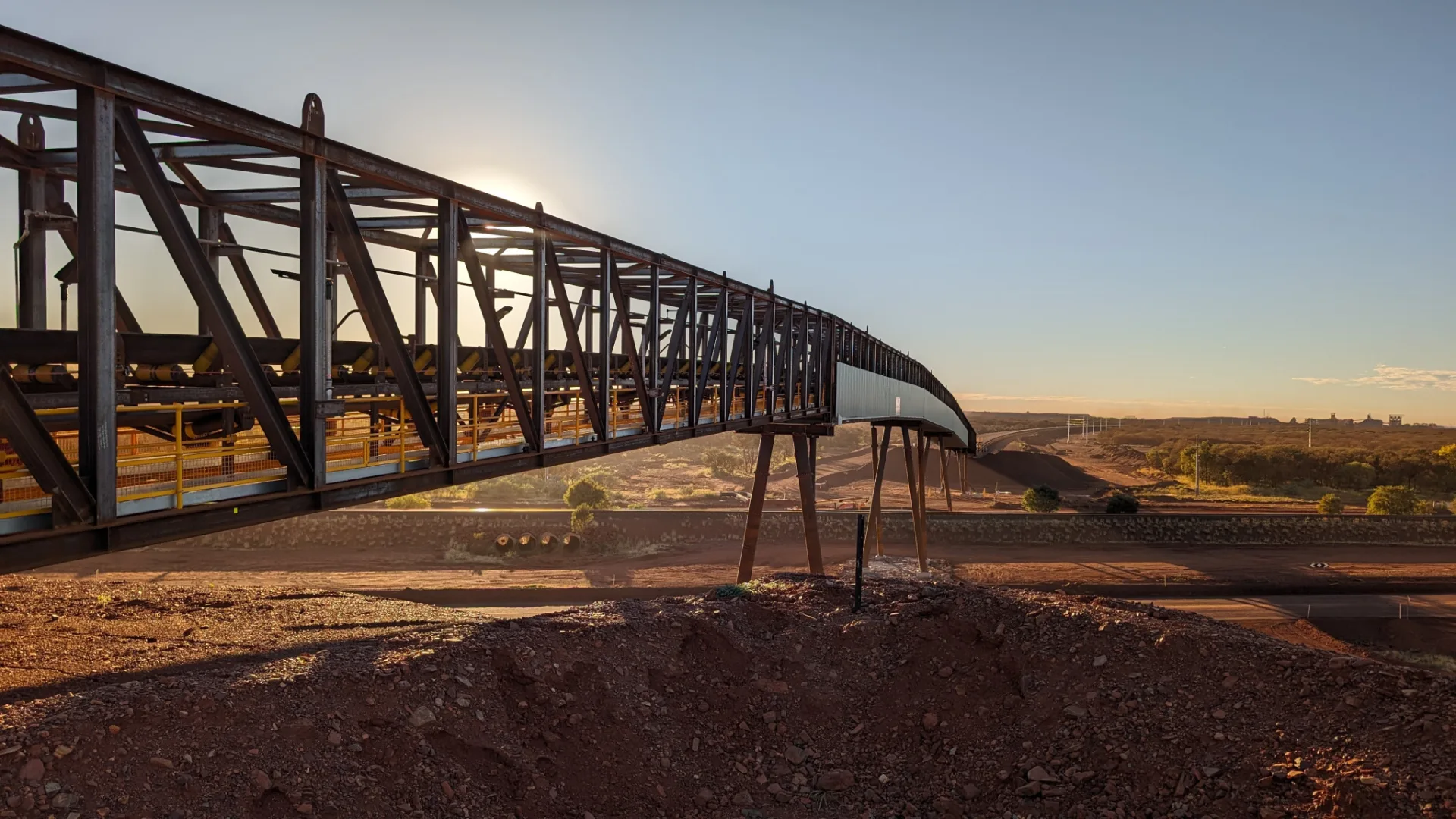 Hall Hub Rail Crossing
